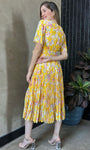 Vestido midi plisado con estampado floral