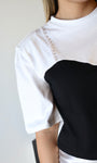 Camiseta con contraste de perlas